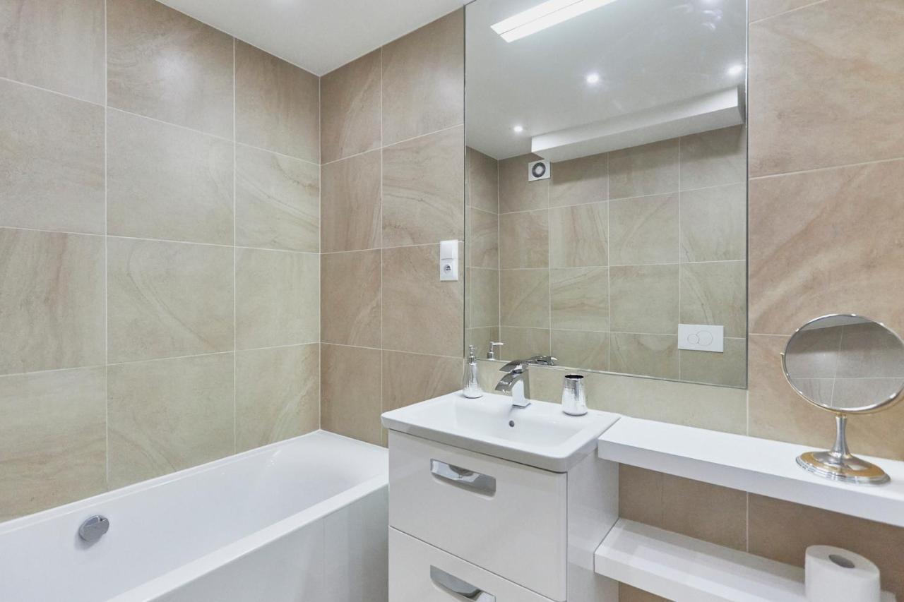 Świnoujście Apartament 70M2 Przy Parku Zdrojowym, Plaza, Centrum. מראה חיצוני תמונה